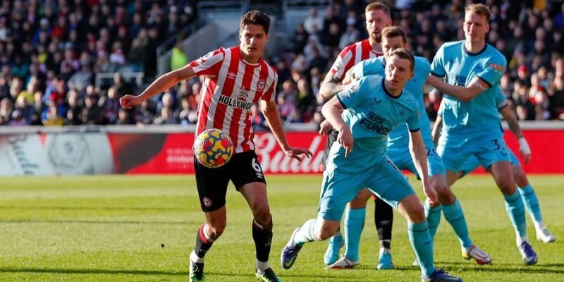 Soi kèo tài xỉu phạt góc Brentford vs Newcastle chuẩn xác nhất