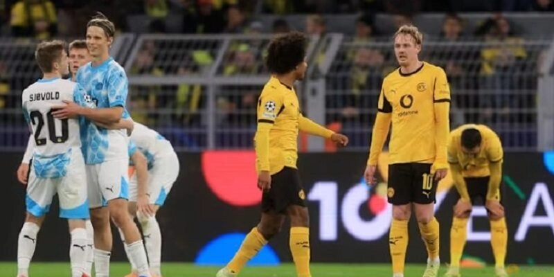Sai lầm của hàng thủ đã khiến Dortmund đánh rơi mất 2 điểm quan trọng